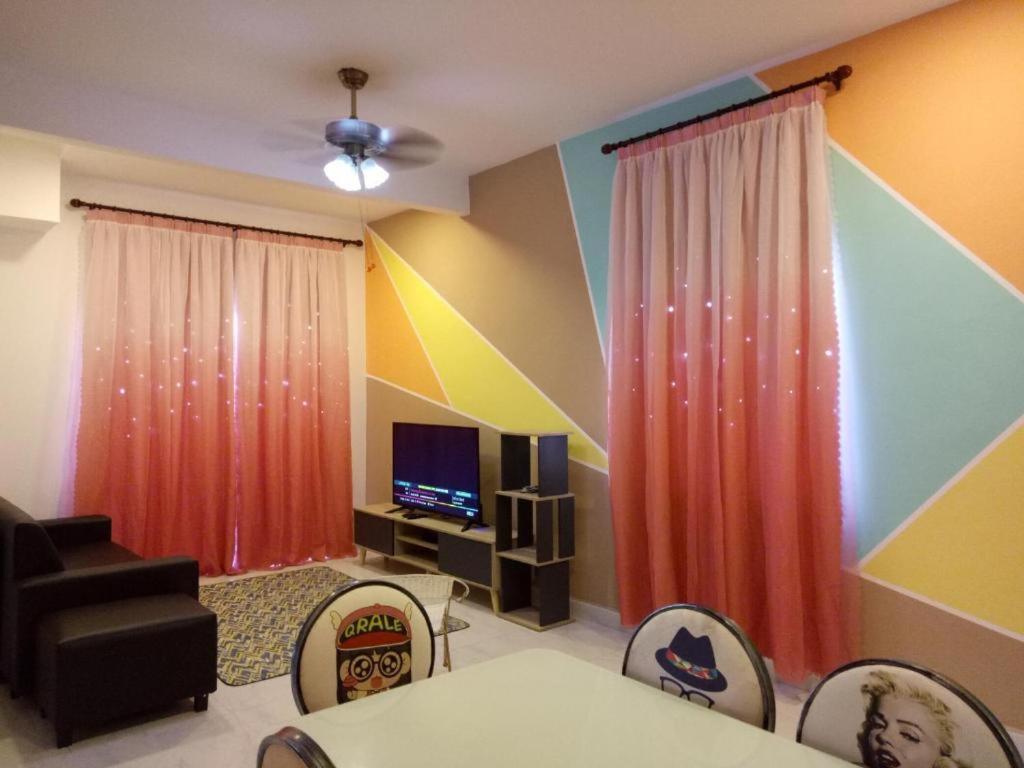 Icolor Home & Stay Ch6 Tanah Rata Exterior photo