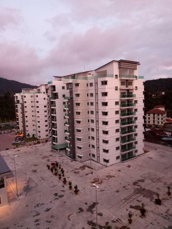 Icolor Home & Stay Ch6 Tanah Rata Exterior photo